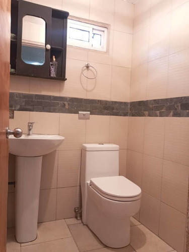 Imagen 5 de 14 de Casa Lagunetica Asocsuveas Urb Felizmar De 108 M2 Los Teques
