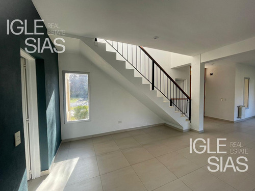 Casa En Venta Y Alquiler En Santa Catalina, Villanueva