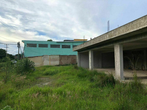 Terreno Comercial Con Locales En Zona Altamente Poblada En Comitan.