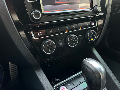 Volkswagen Jetta 2.0 Gli At
