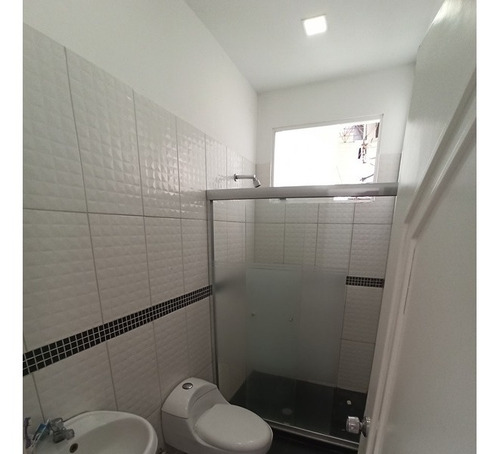 Imagen 13 de 30 de Casa En Venta En Urb. El Trigal Valencia Cod: Lemc-463