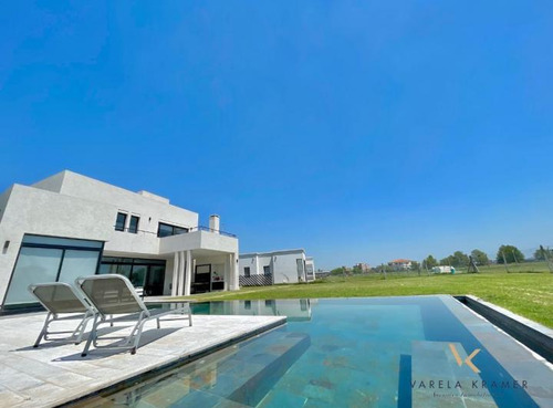 Venta Casa San Sebastian Area 11