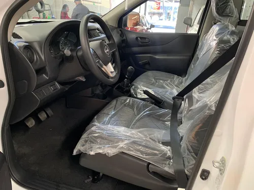 Nissan NP300 2.5 Chasis Cabina Mt Ac
