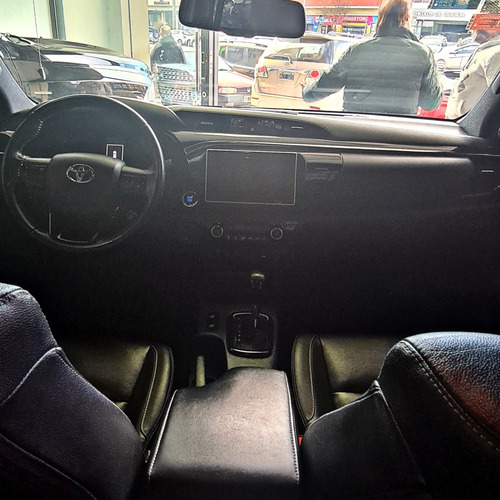 Toyota Hilux 2.8 Cd Srx 177cv 4x4 At