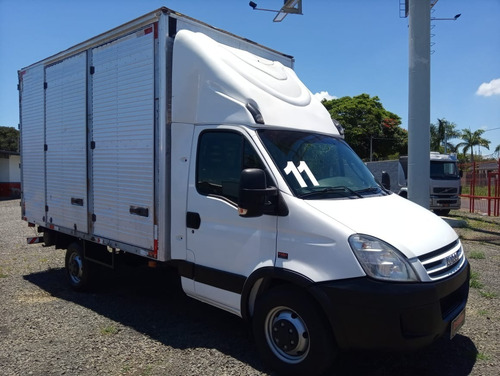 Iveco 35s14 Ano 2011