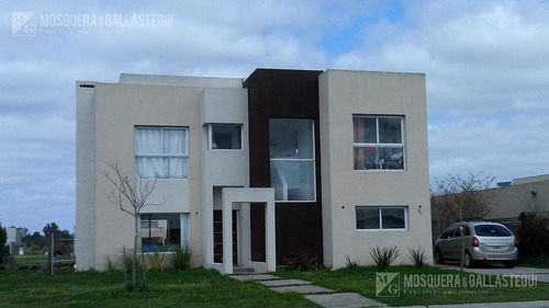 Imagen 3 de 24 de Casa - Barrio Privado San Marco - Tigre
