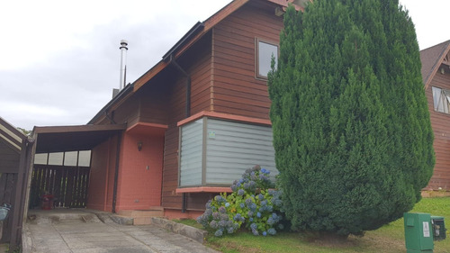 Vendo Casa En Puerto Varas, Lomas Del Lago.