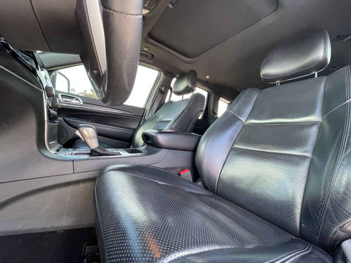 Imagen 9 de 15 de Jeep Grand Cherokee 2019 5p Limited Lujo 4x2 V6/3.6 Aut