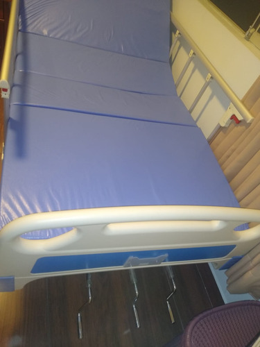 Cama Clínica Importada 3 Manivelas Con Colchón (Usado)