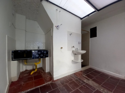 Se Vende Casa Bi Familiar Barrio Tomas Cipriano