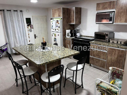 Apartamento En Venta Cabudare Piedad Sur Vista Verde Codigo 2 5 7 3 7 7 Mldred De Oportunidad Comodo Y Remodelado Deja Tres Aire Split Conjunto Privado Con Vigilancia El Edificio Tiene Pozo
