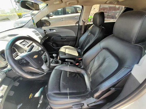 Imagen 8 de 13 de Chevrolet Sonic 1.6 4 Ptas Ltz 2013