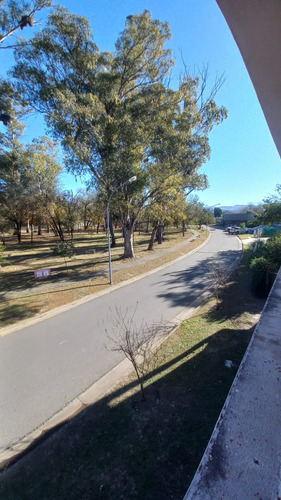 Vendo. La Mejor Casa De Bª Jardín Inglés - Valle Escondido. 3d 3b