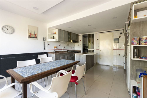 Venta Casa Triplex 4 Amb. Pileta Y Cocheras