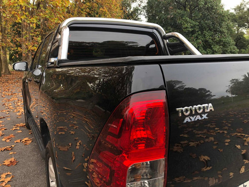 Toyota Hilux Doble Cabina Sr 4x2 2.5 Diesel Igual A Nueva!