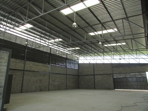 Imagen 9 de 12 de Se/alquila/galpon/590mt2/zona/industrial/mayo2022/sandraniño