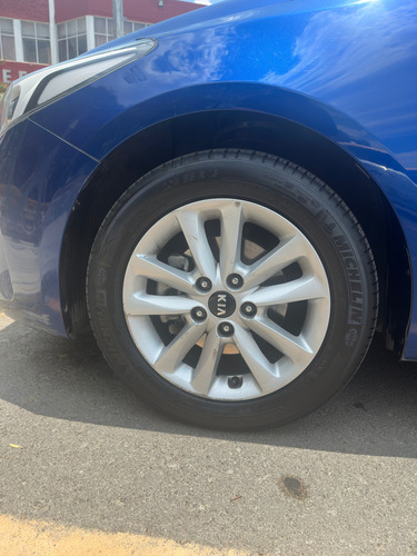 Kia Forte 2.0 Lx Mt