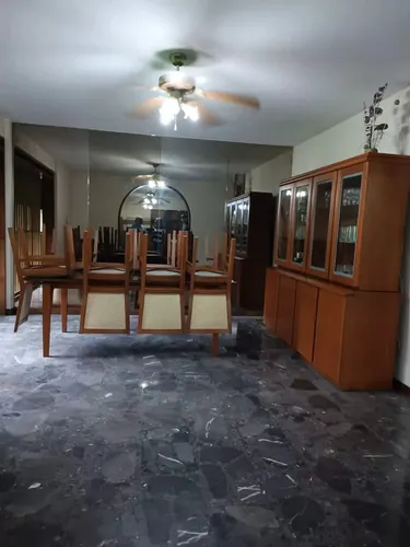 Casa En La Urb. El Marques