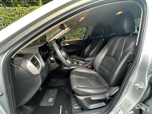 Mazda 3 Sedan Automático Con Cuero