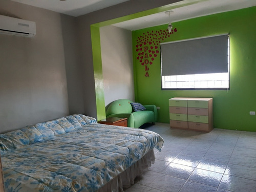 Imagen 9 de 14 de Vendo Casa La Atlantida. 450mts.2niveles, 5hab, 4baños, Tanq