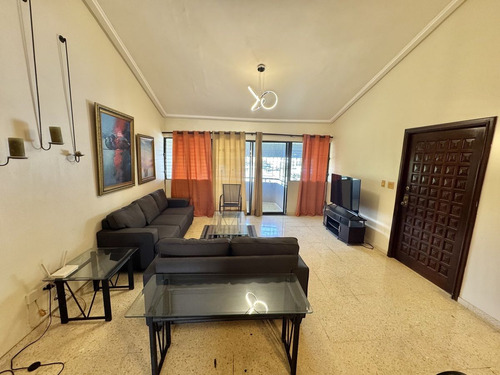 Apartamento Amueblado En Bella Vista Sur