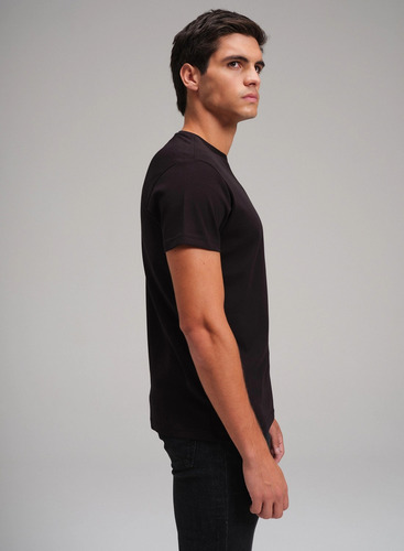 Remera Etiqueta Negra Cuello U Liquid Cotton I25