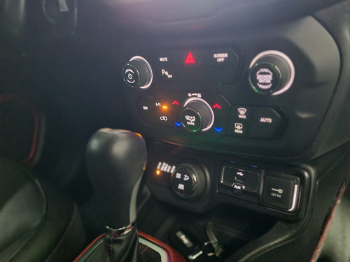 Jeep Renegade 2.0 16V TURBO DIESEL TRAILHAWK 4P 4X4 AUTOMÁTICO