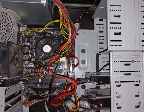 Pc Amd A6,6gb Ram,570gb Hdd,radeon Hd5450,wifi (Usado)
