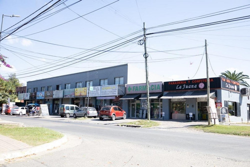 Imagen 4 de 4 de En Venta. Local Centro Comercial Irigoin 2066