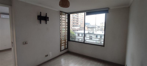 Departamento En Arriendo De 2 Dor Tipo Mariposa. En Santiago