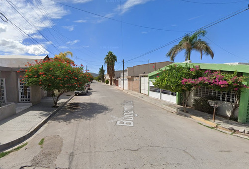 Bonita Propiedad En Venta En Villa Jardin, Lerdo, Durango..