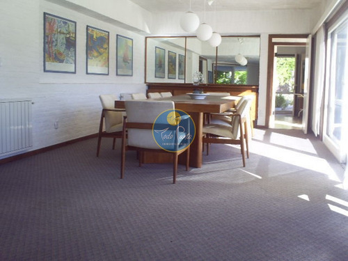 Casa En Venta Zona Mansa, Punta Del Este, 5 Dormitorios.- Ref: 5925