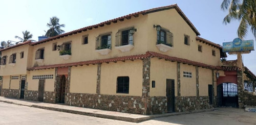 Restaurant - Local Comercial . Ubicado En La Urb. Pampatar