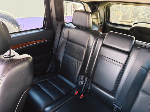 Jeep Grand Cherokee 3.6 Laredo V6 Lujo 4x2 Mt