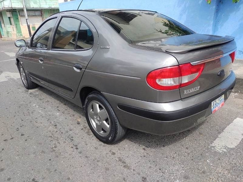 Imagen 6 de 14 de Renault Megane