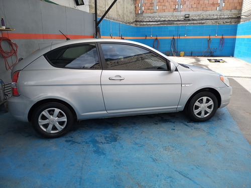 Hyundai Accent Web