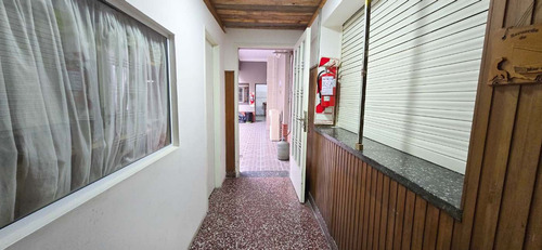 Casa En Venta 5 Ambientes Banfield Oportunidad!!