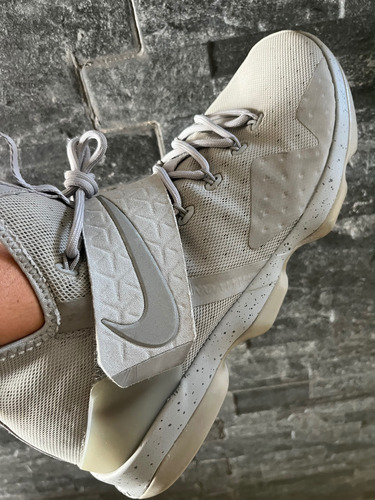 Tenis Nike Lebron 14 Xiv Usados Originales Talla 32 Mx (Usado)