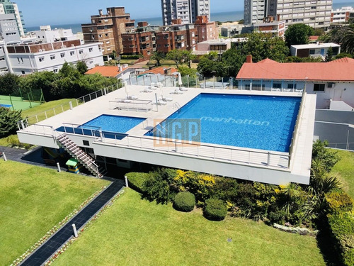 Imagen 28 de 28 de Apartamento En Brava, 3 Dormitorios