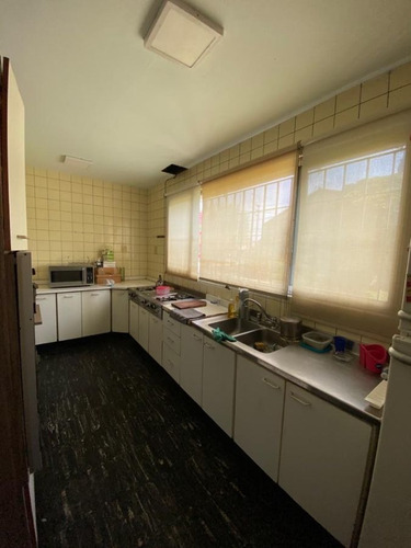 Imagen 5 de 20 de Casa En Venta Con Quincho, Amplio Jardín Y Cochera En Temperley