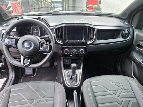Fiat Strada 1.3 Volcano Cab. Dupla 16v Flex 4p Automática