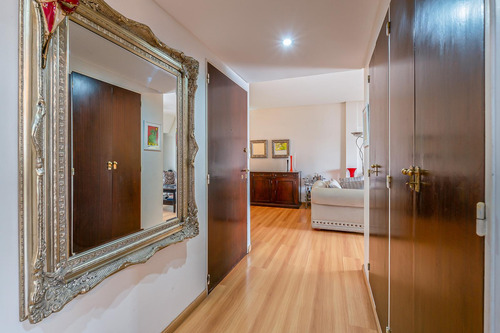 Excelente Semipiso - Venta - 4 Ambientes - Balcon - Frente - Cochera - Belgrano