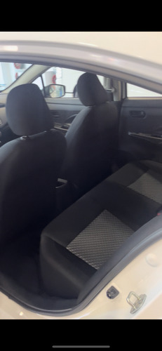 Nissan Versa 1.6 Sense Mt