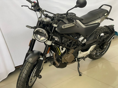 Imagen 9 de 14 de Husqvarna Svartiplen 200 Nueva