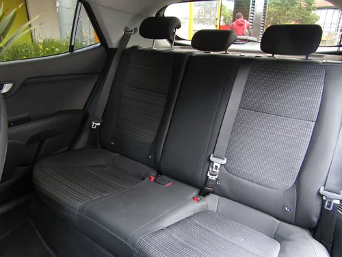Kia Stonic 1.0 Zenith Hybrid MT