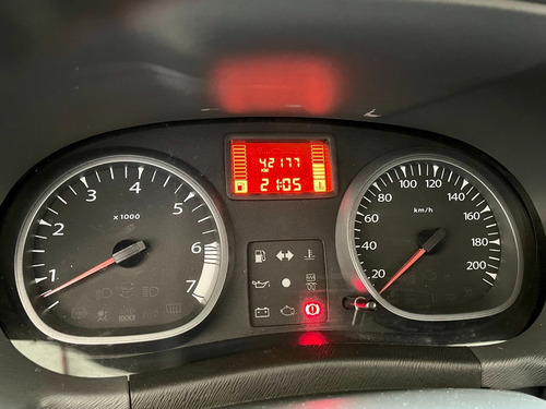 Imagen 10 de 15 de Renault Duster Expression 2016