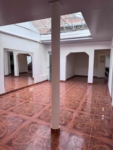 Casa En Popayan Barrio Cadillal , Como Nueva 4 Habitaciones, Dos Baños , Sala , Comedor ,patio , Lugar De Ropas En Segundo Piso.