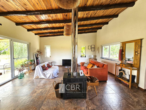 Lindísima Casa De 4 Amb. (164 M2) S/lote De 1,17 Ha. Con Pileta!