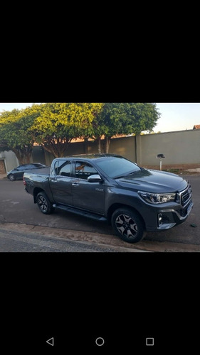 Imagem 2 de 7 de Toyota Hilux 2.8 Srx 50th Anniversary Cab. Dupla 4x4 Tdi