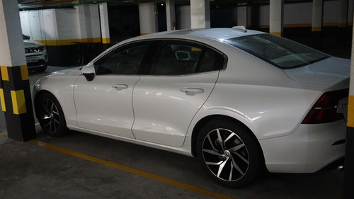 Imagem 3 de 3 de Volvo